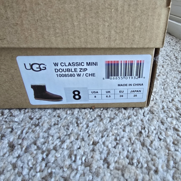 UGG Mini Double Zip Chocolate Leather - Picture 8 of 8